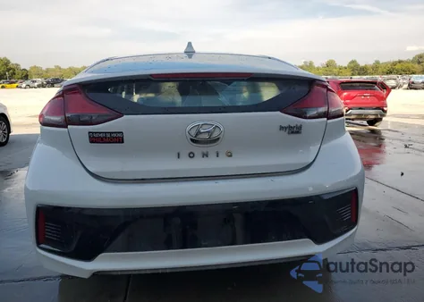 2017 Hyundai Ioniq Blue z USA, uszkodzony, nr VIN KMHC65LC4HU031153